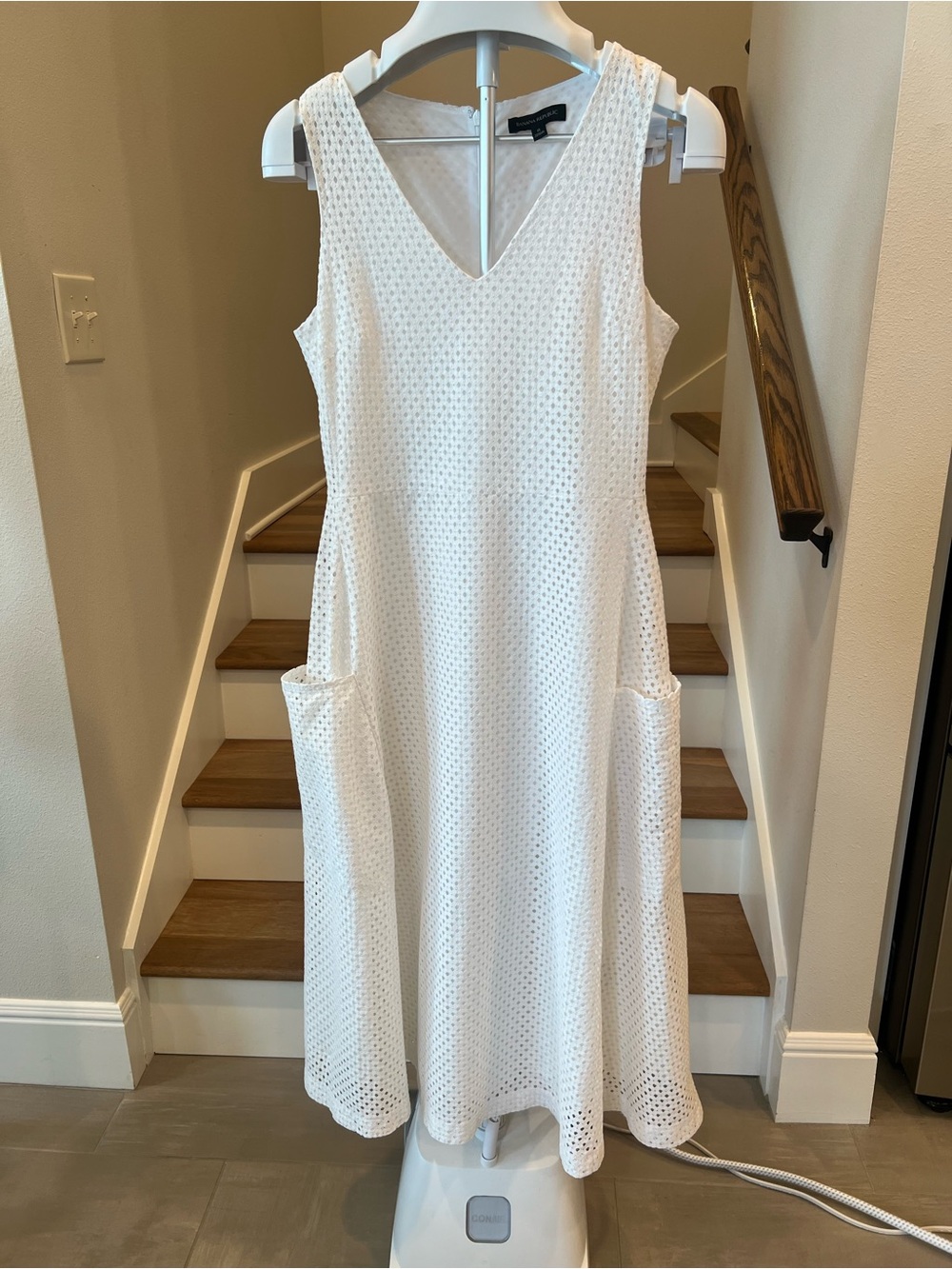 Banana Republic White Eyelet V-Neck Midi Dress with Pockets - Picture 2 of 8